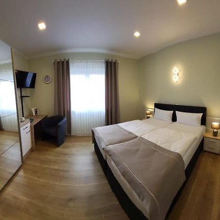 Lutz Motel Paderborn Eksteriør billede