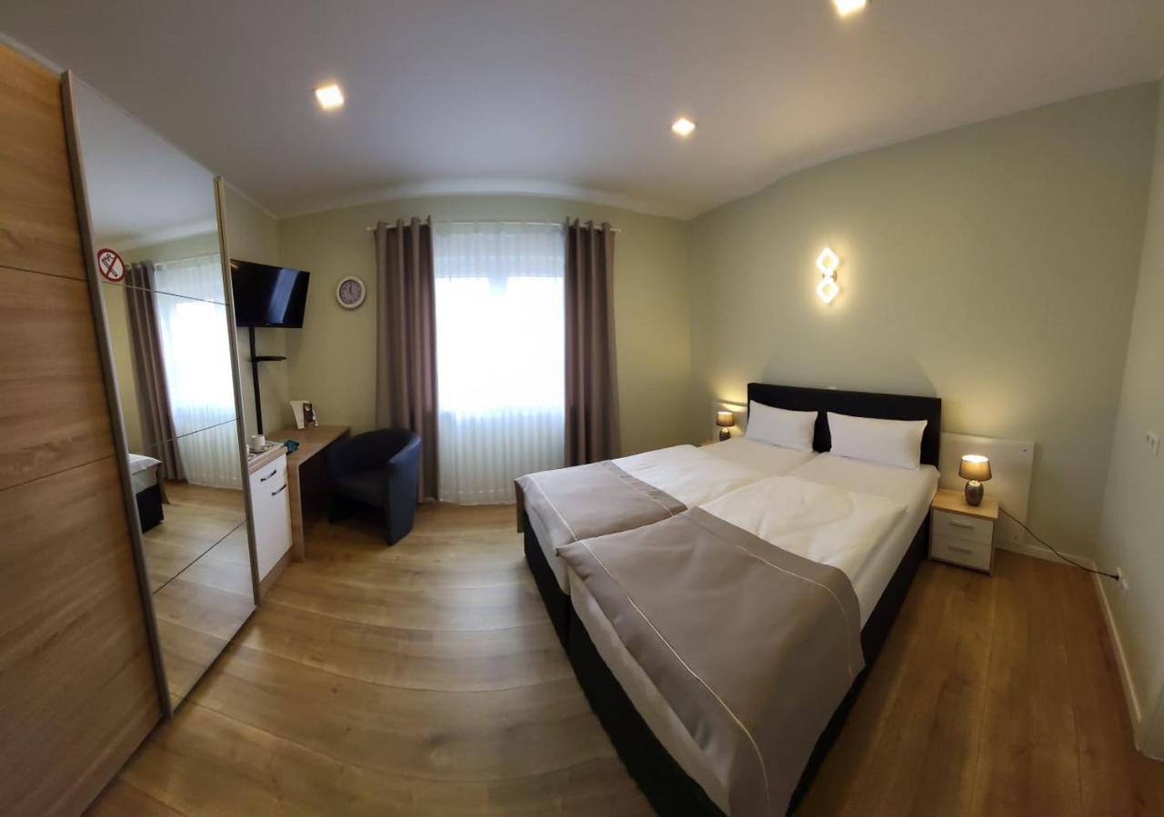 Lutz Motel Paderborn Eksteriør billede