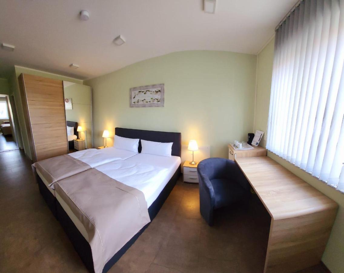 Lutz Motel Paderborn Eksteriør billede