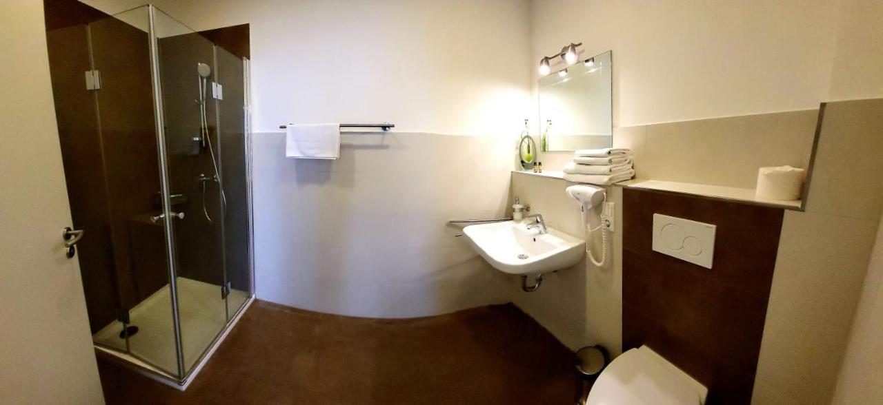 Lutz Motel Paderborn Eksteriør billede